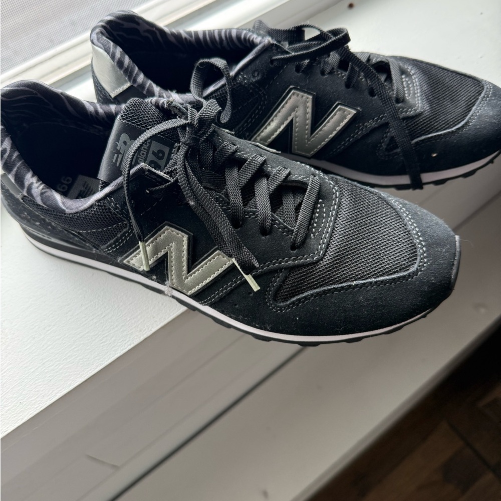 Women’s new balance 996 in size 9B